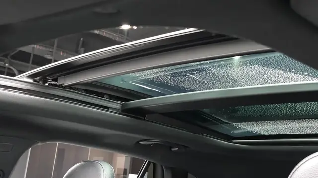 MERCEDES-BENZ GLC 300 2023