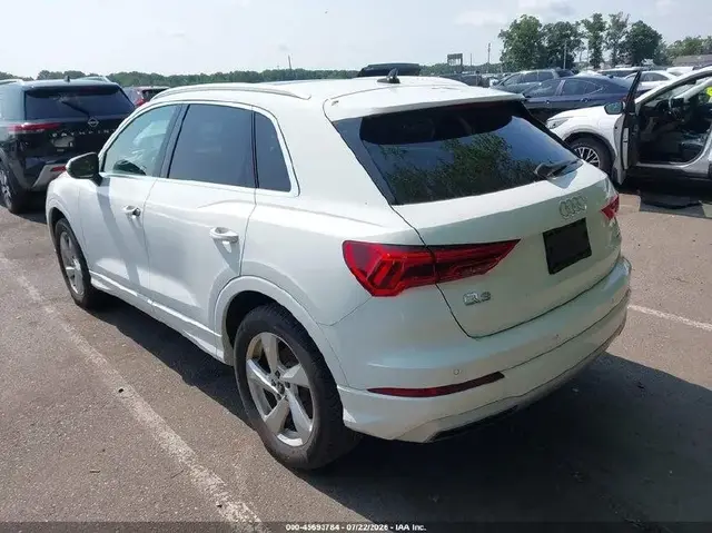 AUDI Q3 2021