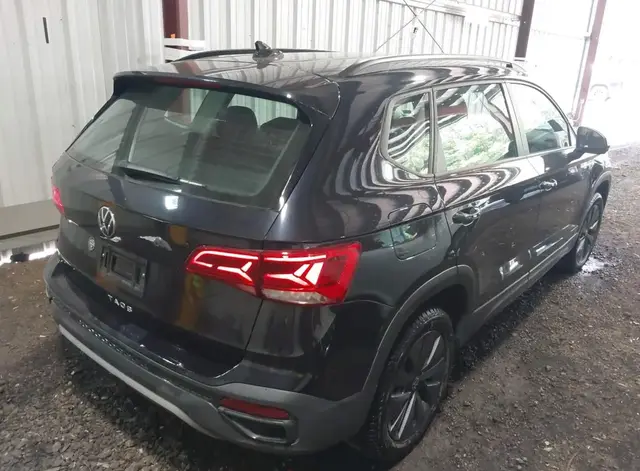 VOLKSWAGEN TAOS 2022