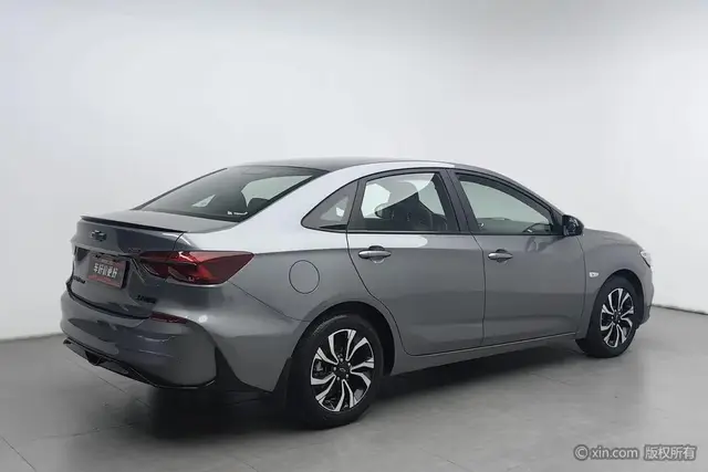 CHEVROLET CRUZE 2WD 2022