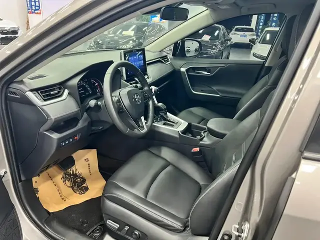 TOYOTA RAV4 2WD FASHION PLUS 2022