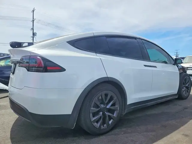 TESLA MODEL X 2023
