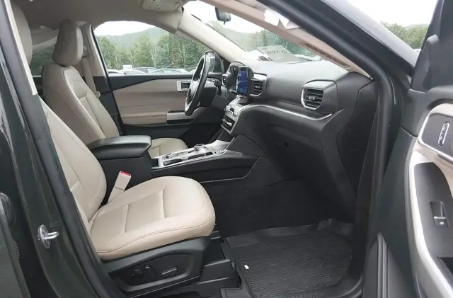 FORD EXPLORER XLT 2022