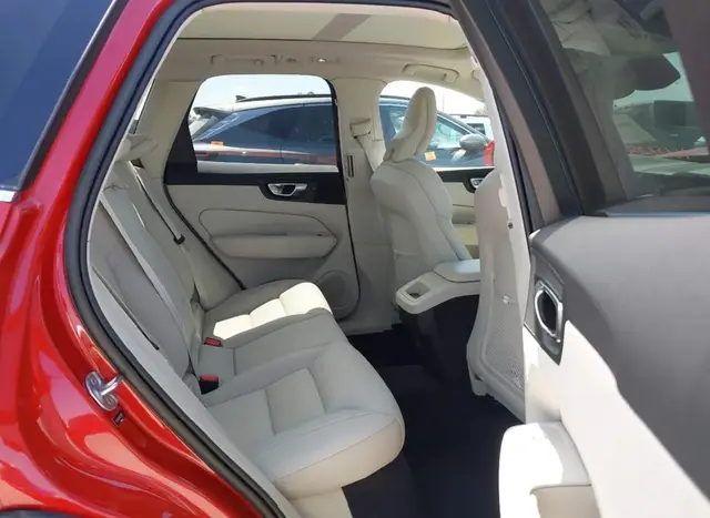 VOLVO XC60 0 2023