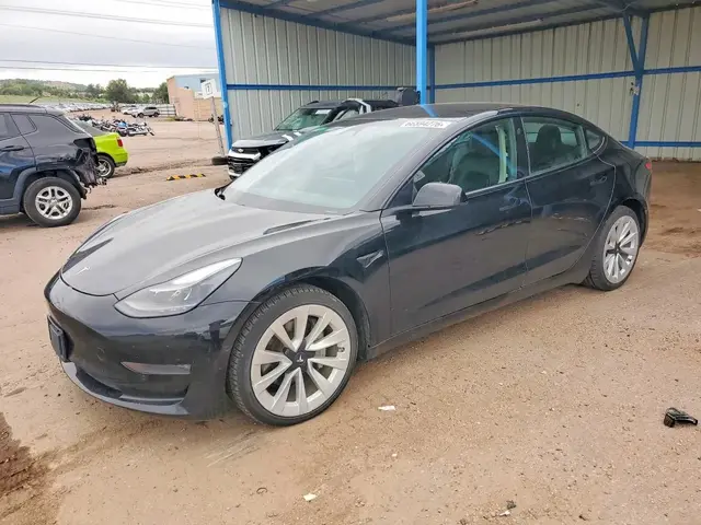 TESLA MODEL 3 2022