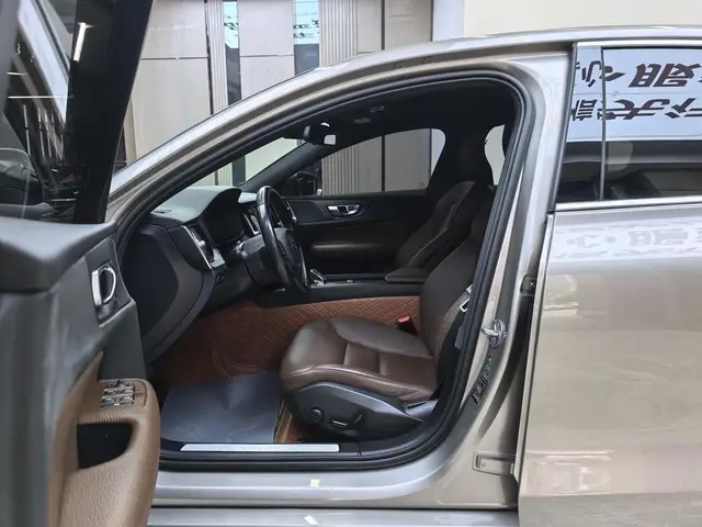 VOLVO S60 АВТОМАТ 2022