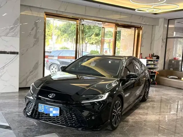 TOYOTA CAMRY 2026