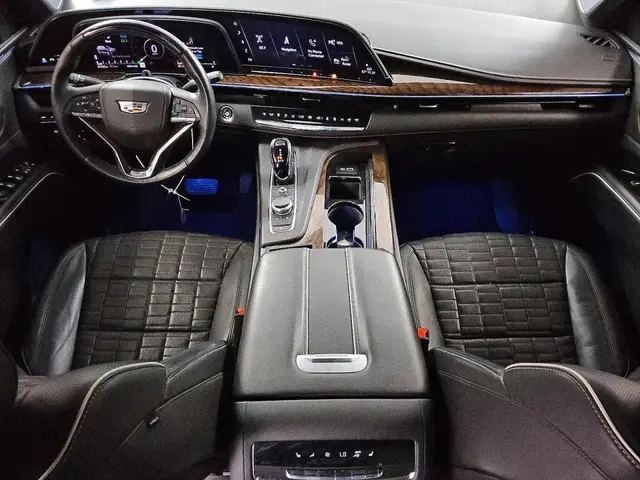 CADILLAC ESCALADE SPORT PLATINUM 2023