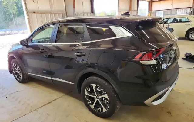 KIA SPORTAGE EX 2023