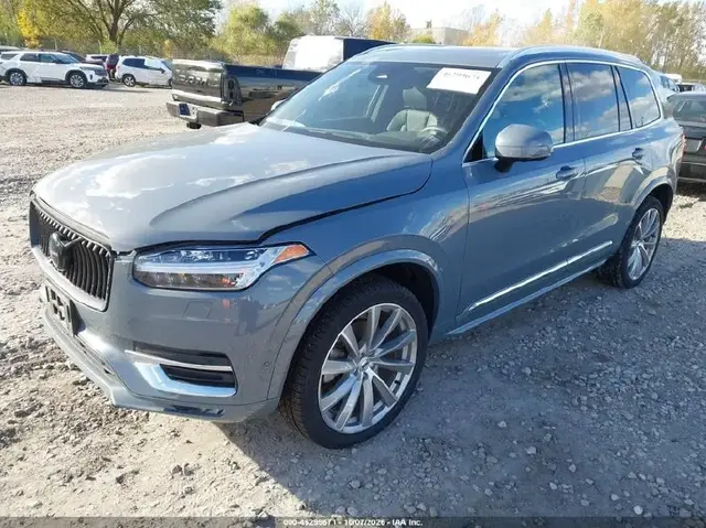 VOLVO XC90 B6 PLUS 7 МЕСТ 2023