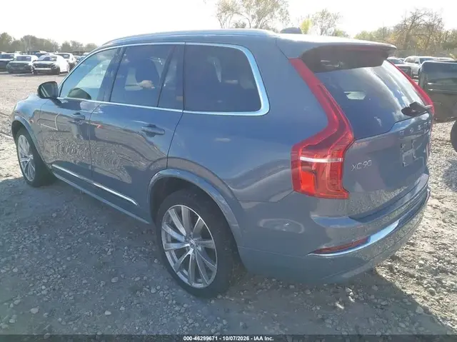 VOLVO XC90 B6 PLUS 7 МЕСТ 2023