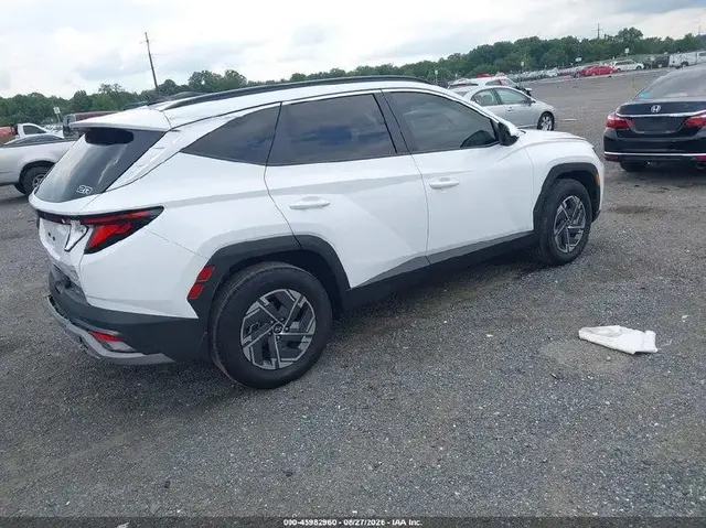 HYUNDAI TUCSON HYBRID BLUE 2025