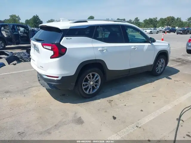 GMC TERRAIN SLT 2024