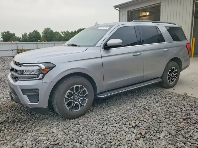 FORD EXPEDITION XLT 2023
