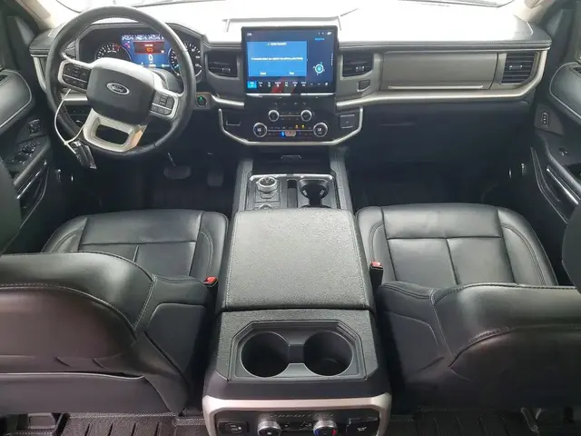 FORD EXPEDITION XLT 2023