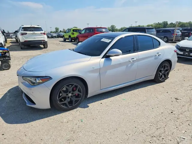 ALFA ROMEO GIULIA SUPER SUPER 2022