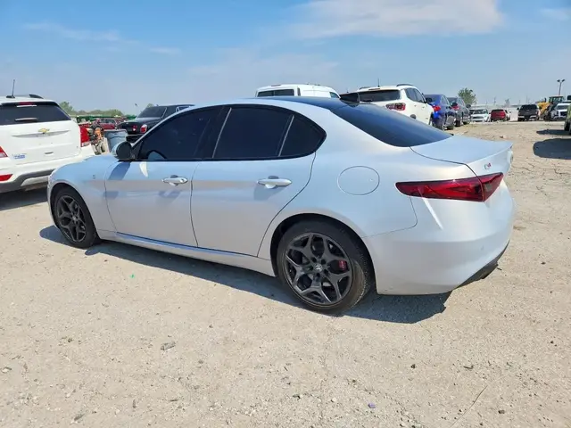 ALFA ROMEO GIULIA SUPER SUPER 2022