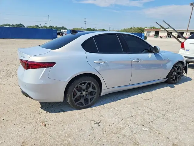 ALFA ROMEO GIULIA SUPER SUPER 2022