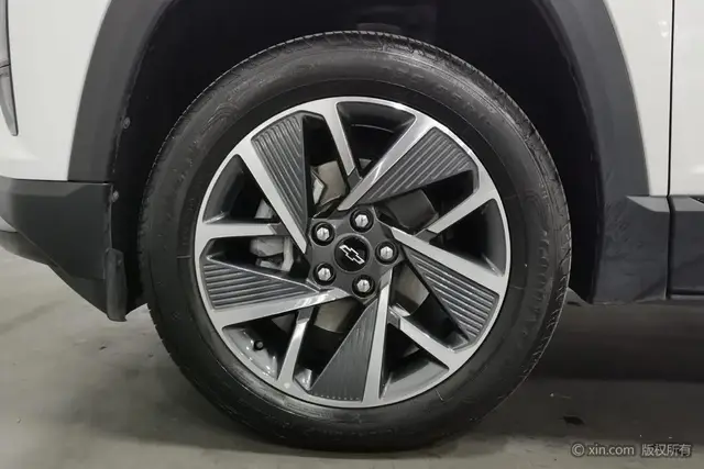 CHEVROLET EQUINOX PLUS 1 2024