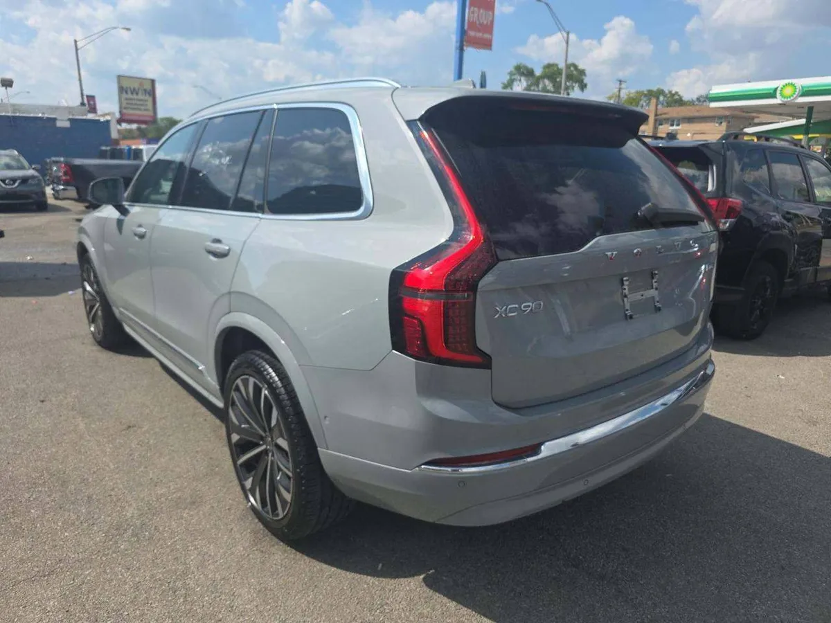 VOLVO XC90 PLUS 7-PASSENGER 2025