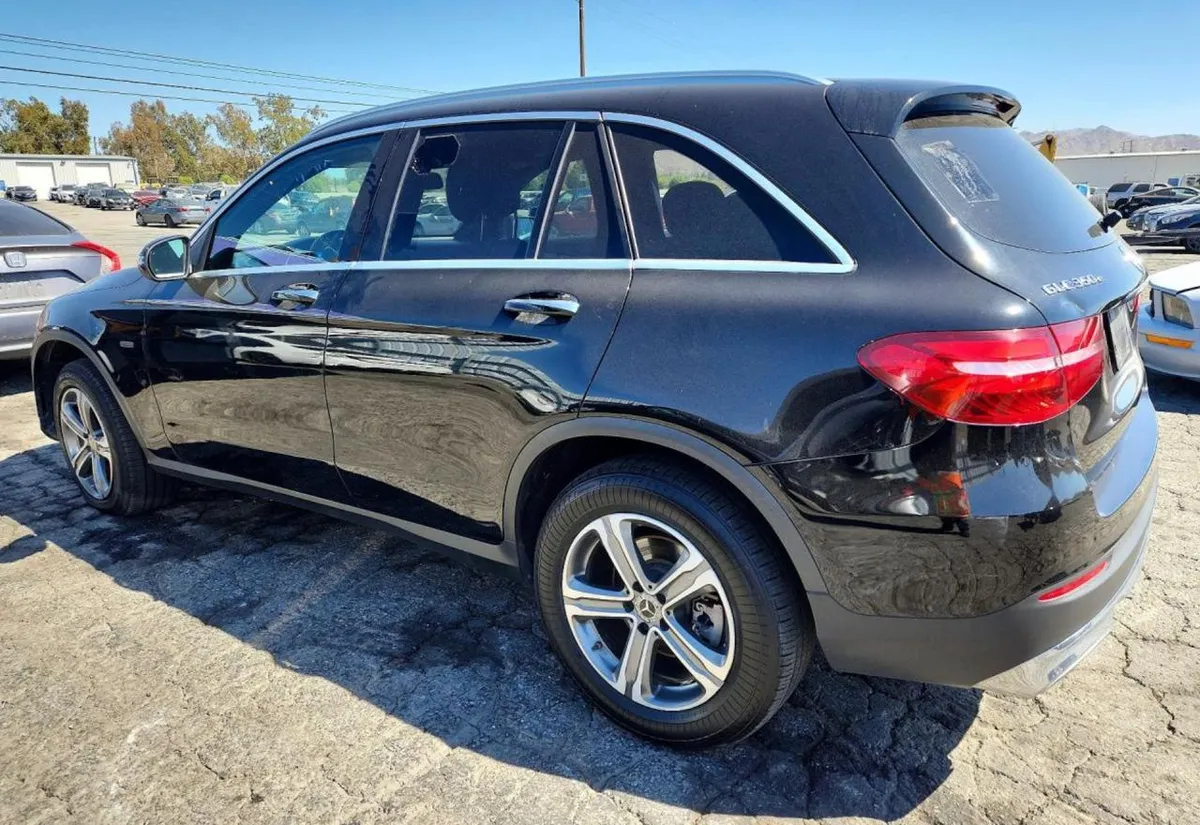 MERCEDES-BENZ GLC 350E 2019