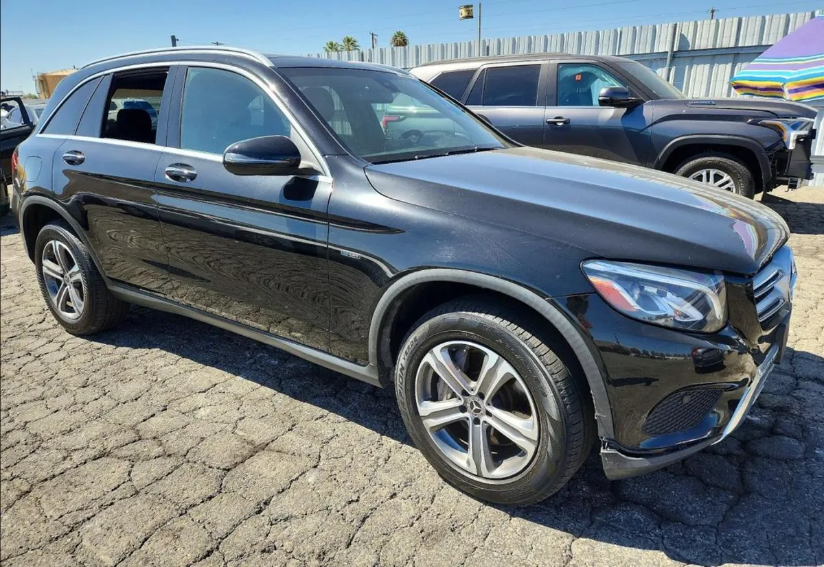 MERCEDES-BENZ GLC 350E 2019