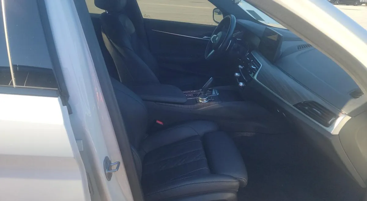 BMW 530E M SPORT 2023