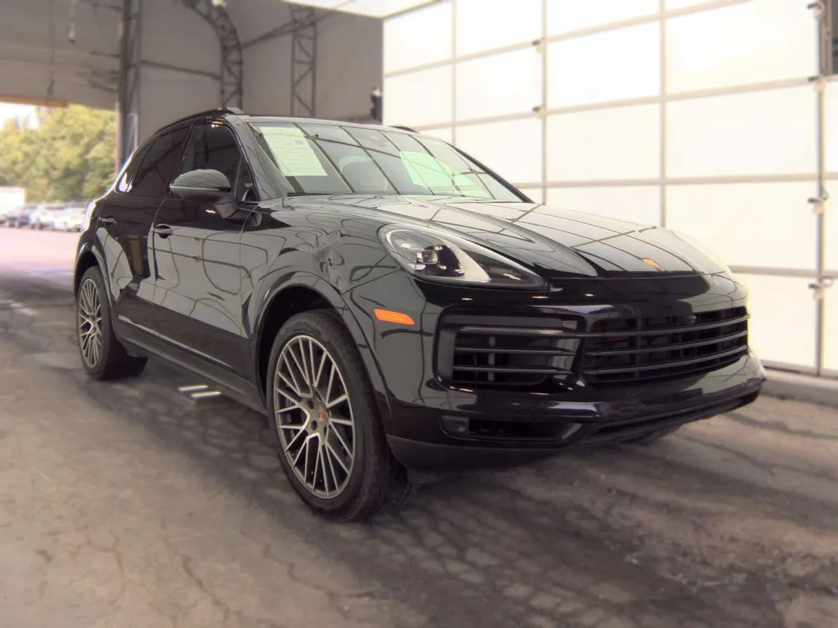 PORSCHE CAYENNE PLATINUM EDITION 2023