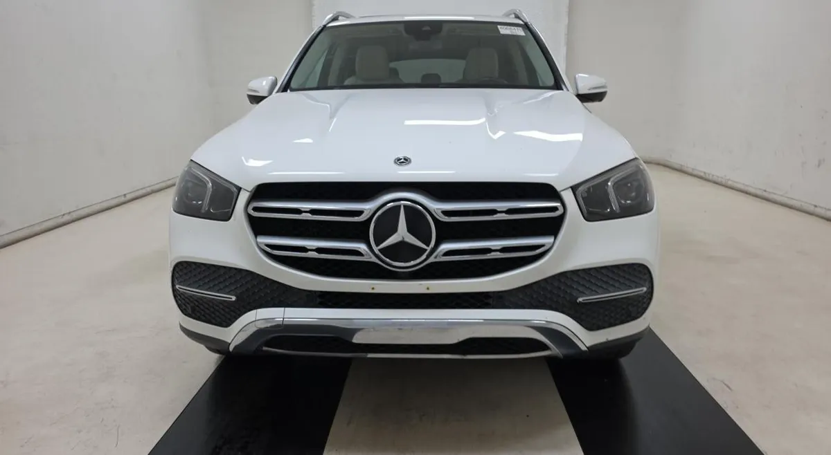 MERCEDES-BENZ GLE PREMIUM PACKAGE (КАМЕРЫ 360 С ОБЗОРОМ BURMESTER ПРЕМИУМ АУДИО РОЗЕТКА 115V) ПАНОРАМНАЯ КРЫША 19 ДИСК 2022