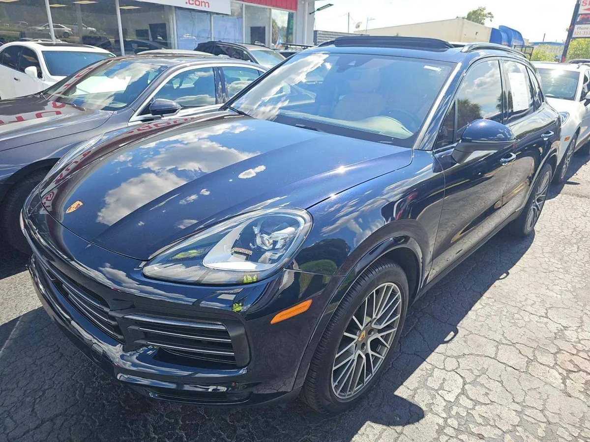 PORSCHE CAYENNE PLATINUM EDITION 2023