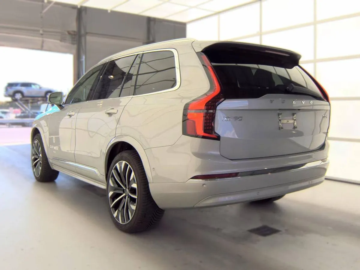 VOLVO XC90 PLUG-IN HYBRID ULTRA 2025