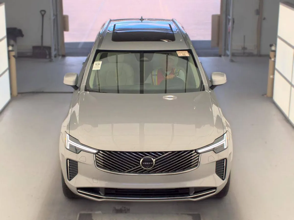 VOLVO XC90 PLUG-IN HYBRID ULTRA 2025