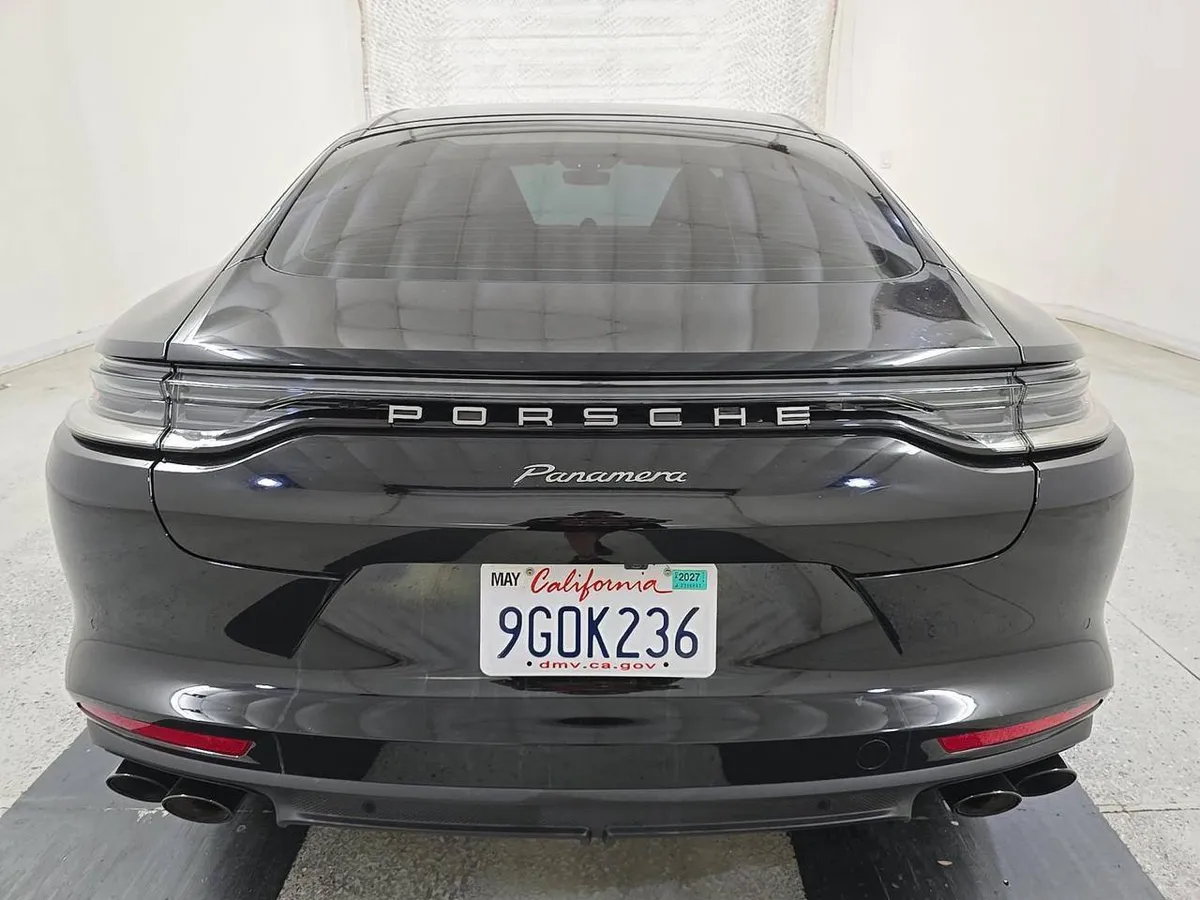 PORSCHE PANAMERA PLATINUM EDITION 2023