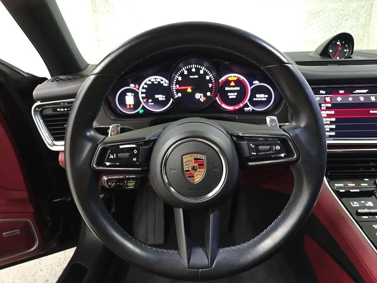 PORSCHE PANAMERA PLATINUM EDITION 2023