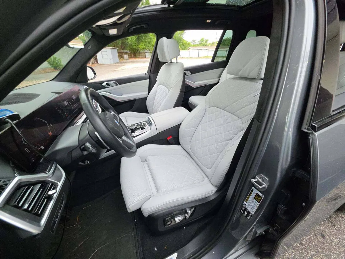 BMW X7 SPORTS ACTIVITY VEHICLE 2024