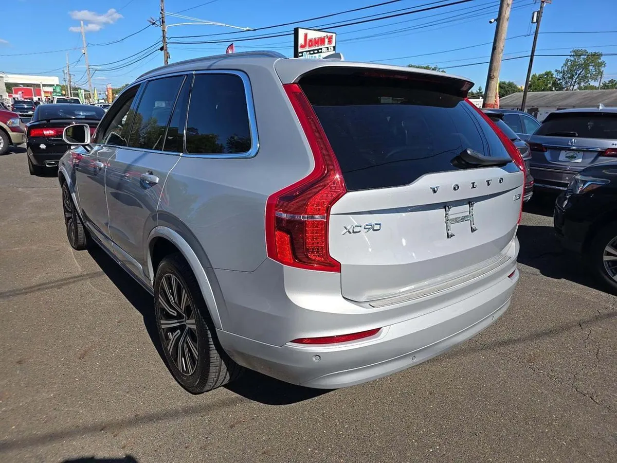 VOLVO XC90 B5 CORE 7-PASSENGER 2023
