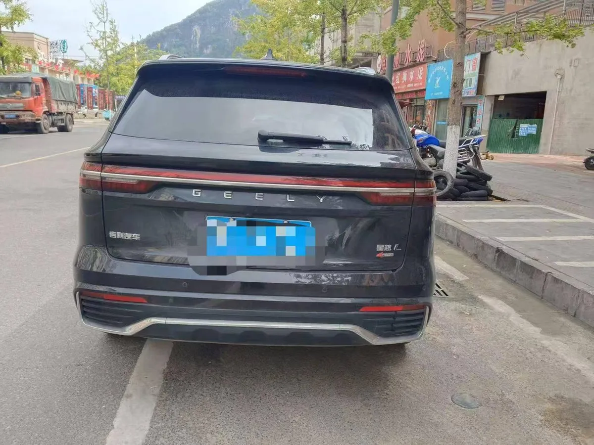 GEELY MONAJRO 2022
