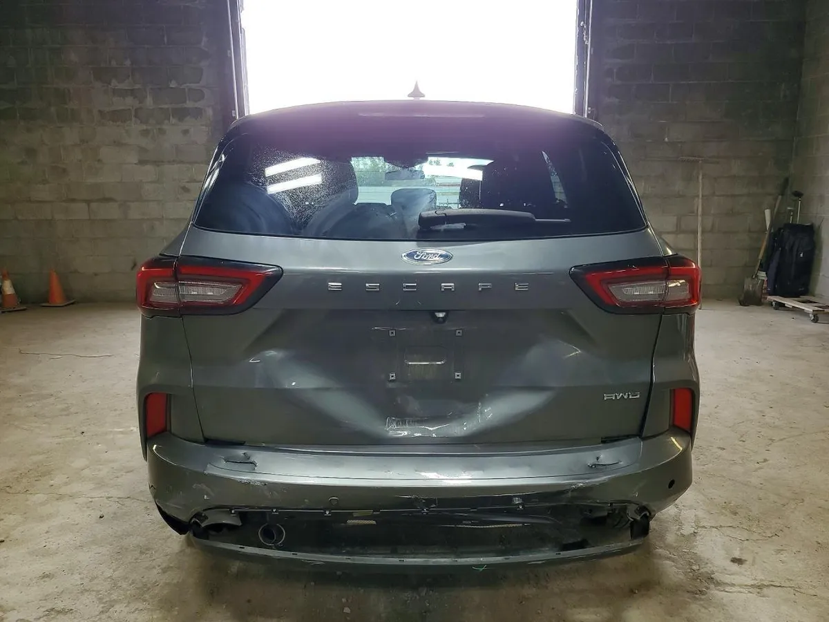 FORD ESCAPE ST LINE 2023