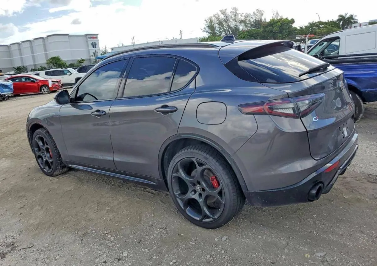 ALFA ROMEO STELVIO TI 2024