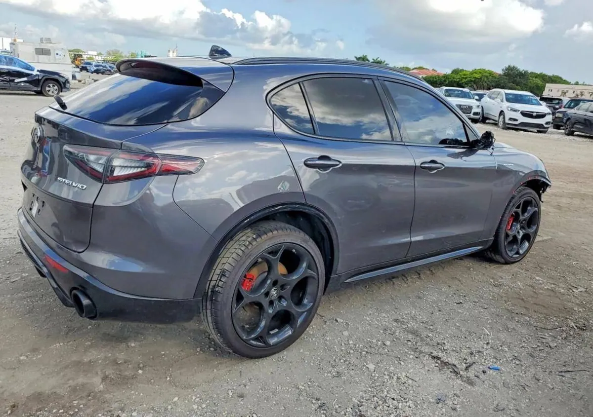 ALFA ROMEO STELVIO TI 2024