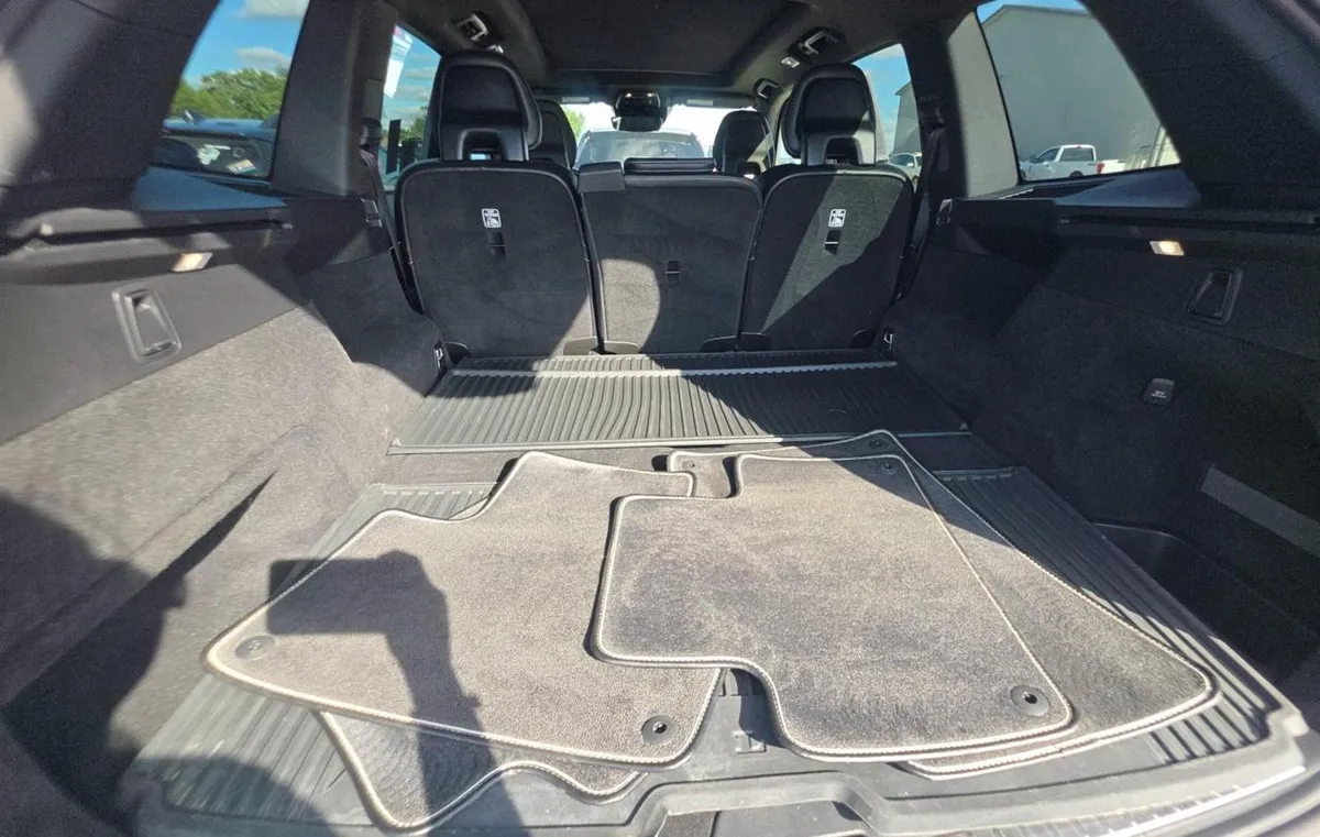 VOLVO XC90 T5 R-DESIGN 5-PASSENGER 2018