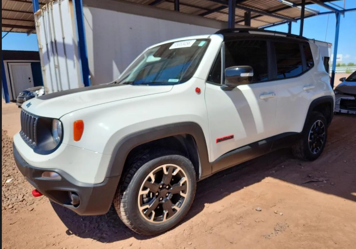 JEEP RENEGADE TRAILHAWK 2023