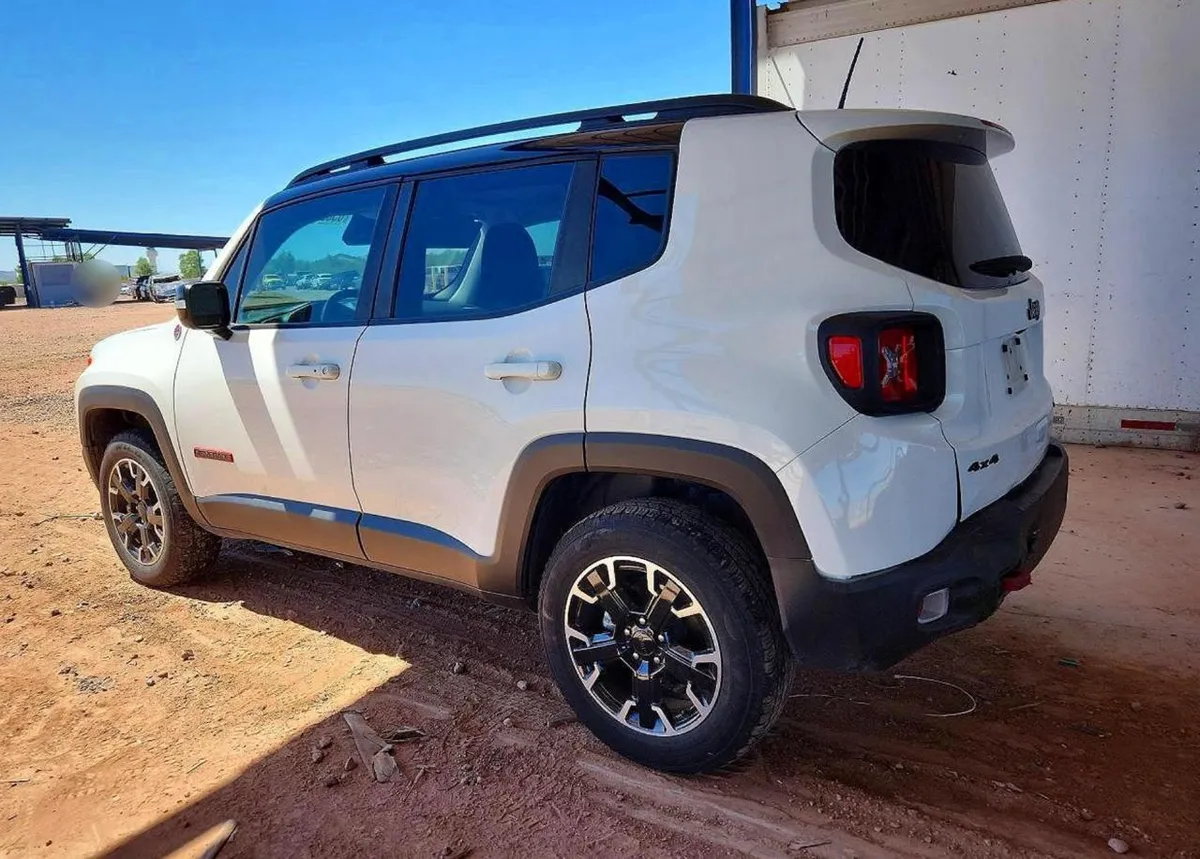 JEEP RENEGADE TRAILHAWK 2023