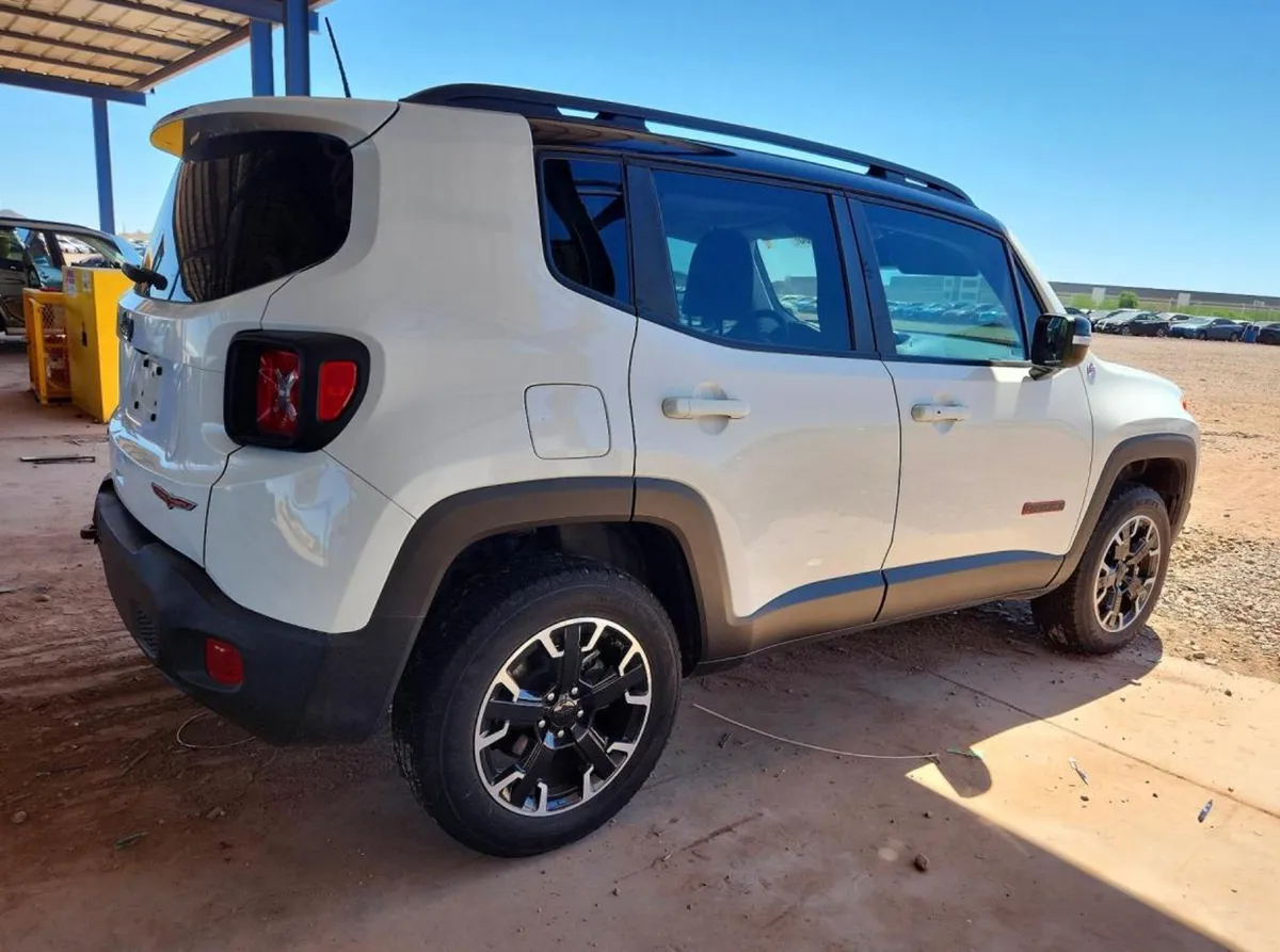 JEEP RENEGADE TRAILHAWK 2023