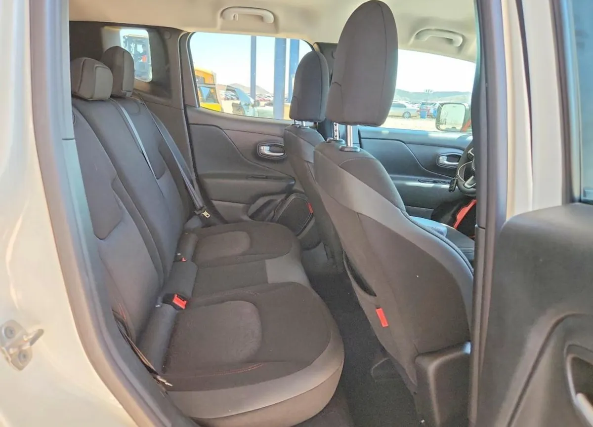 JEEP RENEGADE TRAILHAWK 2023