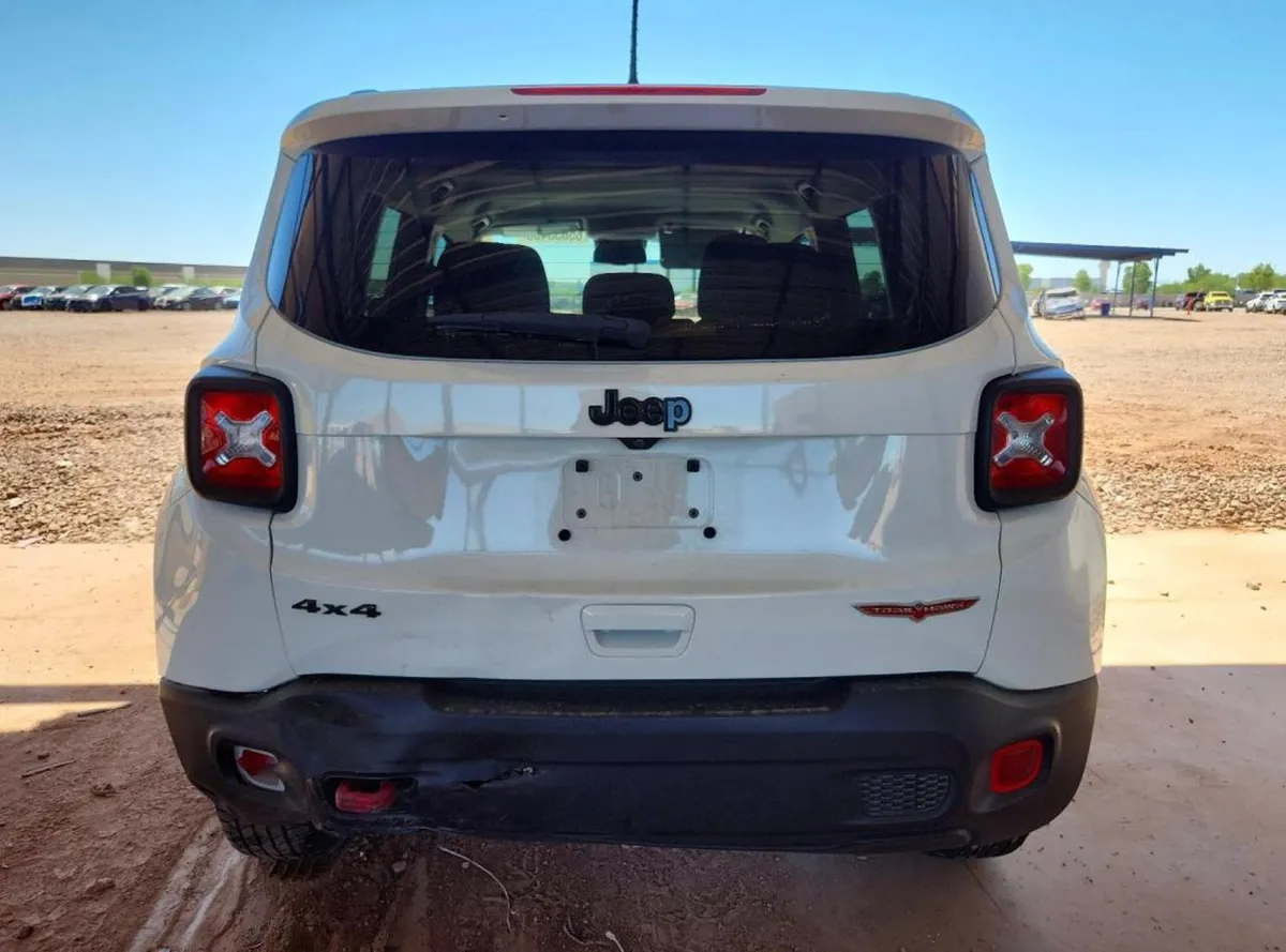 JEEP RENEGADE TRAILHAWK 2023