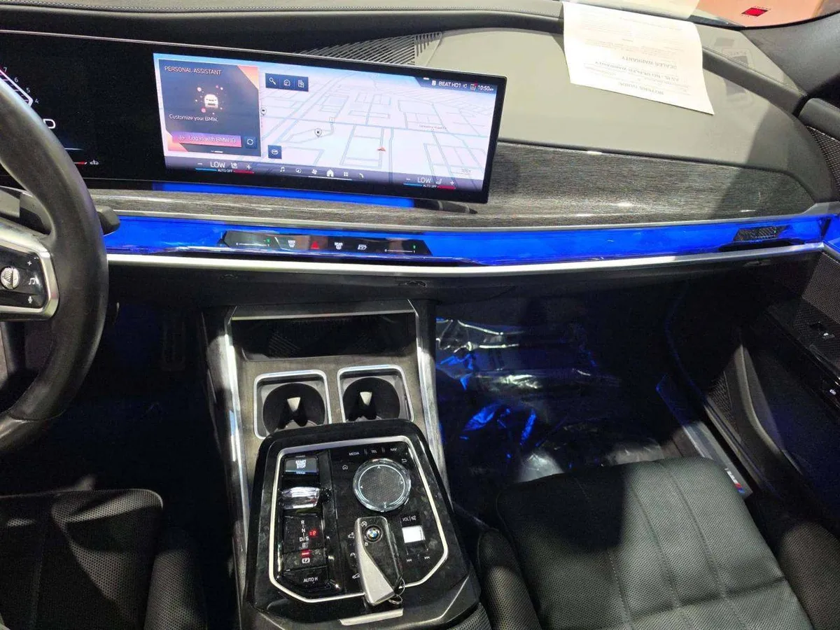 BMW 7 SERIES PREMIUM PACKAGE 2024