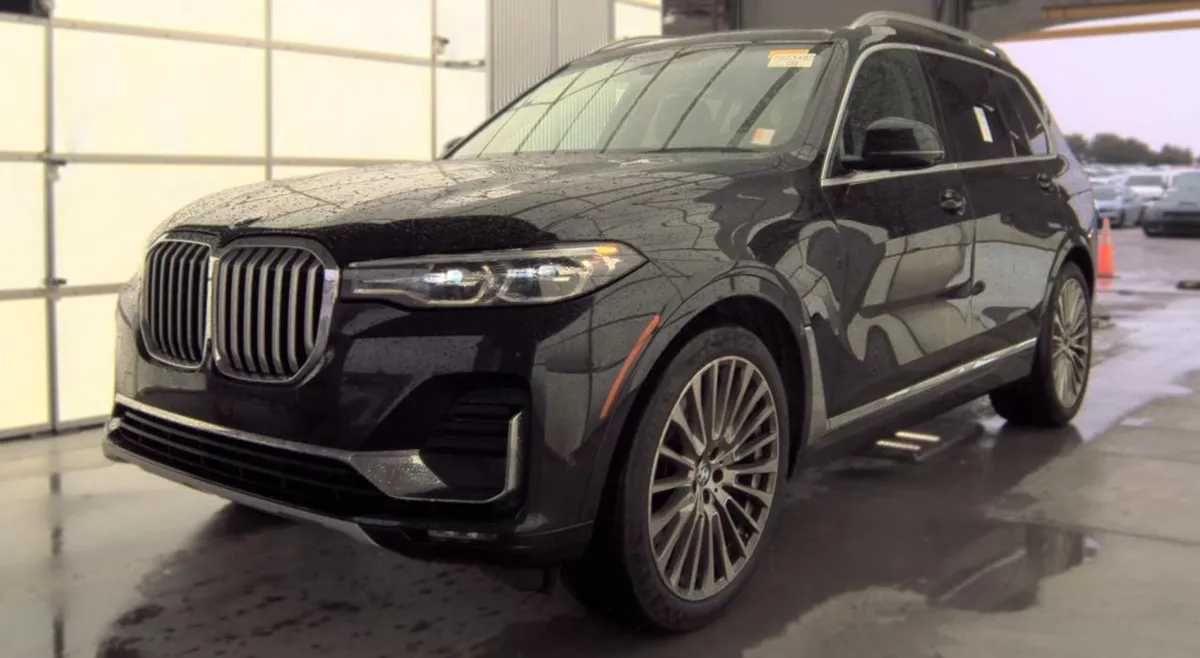 BMW X7 PREMIUM PACKAGE (ПРОЕКЦИЯ HUD ЖЕСТОВОЕ УПРАВЛЕНИЕ МЯГКОЕ ЗАКРЫВАНИЕ ДВЕРЕЙ ЭЛЕКТРИЧЕСКИЕ ШТОРКИ НА З 2022