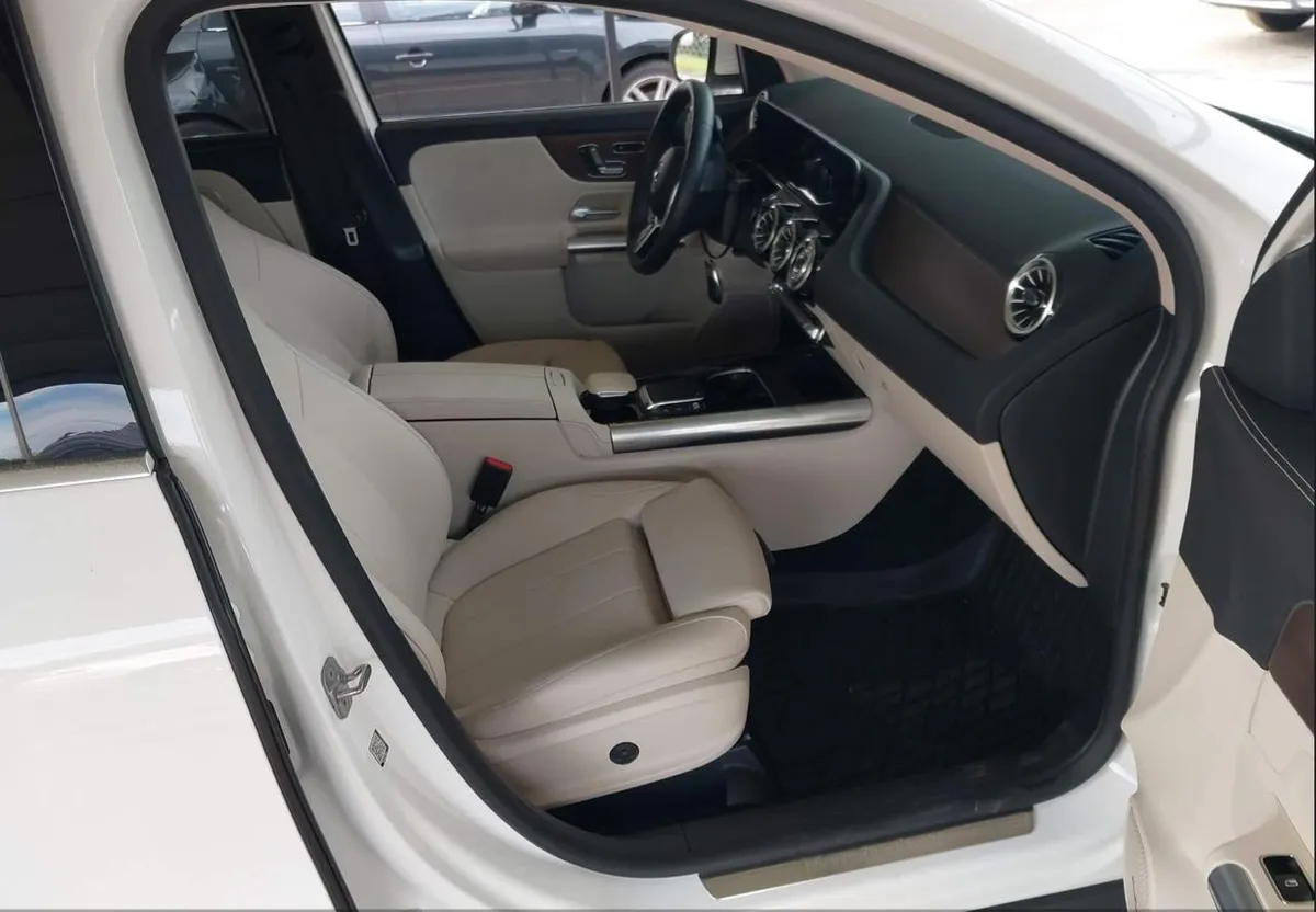 MERCEDES-BENZ GLA 250 4MATIC 2023