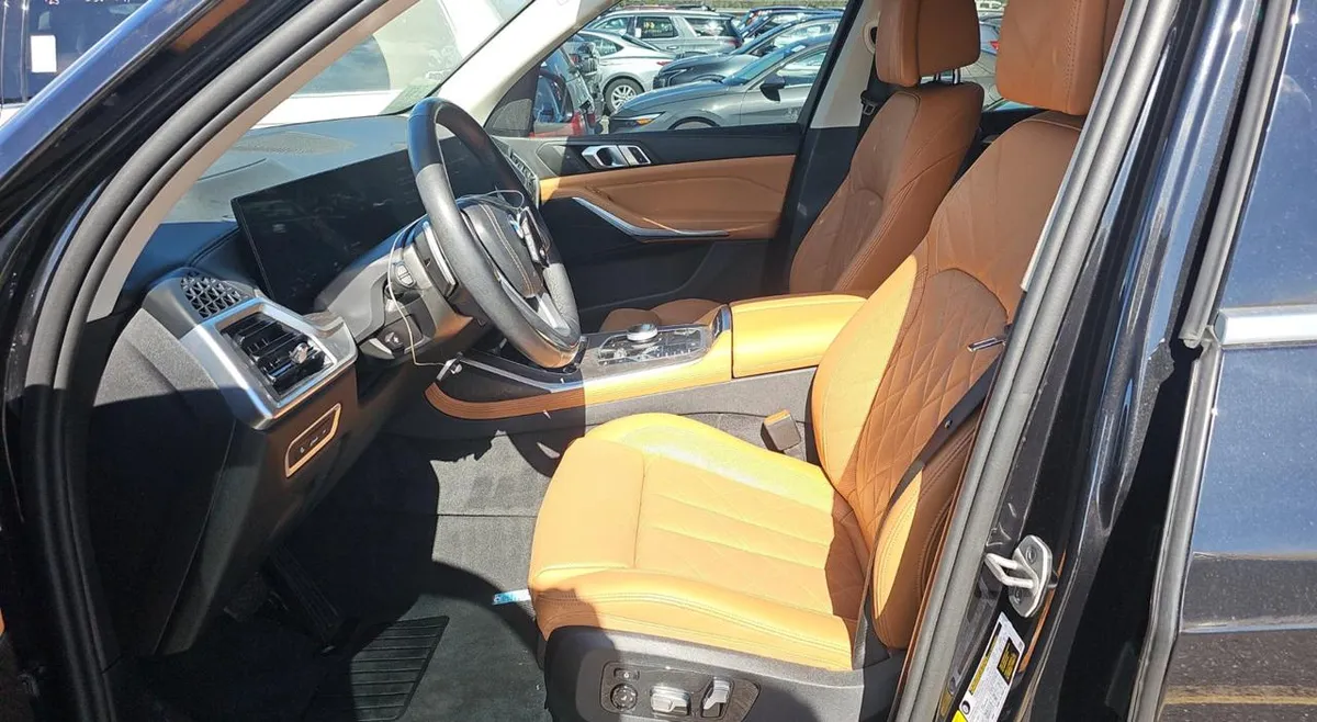 BMW X7 PARKING ASSISTANCE PACKAGE (КАМЕРЫ 360 С 3D ВИДОМ ПАРКОВОЧНЫЙ АССИСТЕНТ ВИДЕОРЕГИСТРАТОР) 21 ДИСКИ П 2024